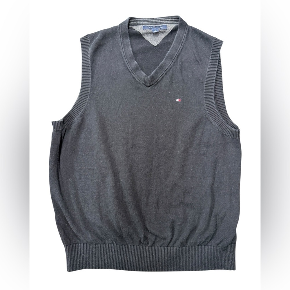 Men’s Tommy Hilfiger Black Sweater Vest EUC Size Medium